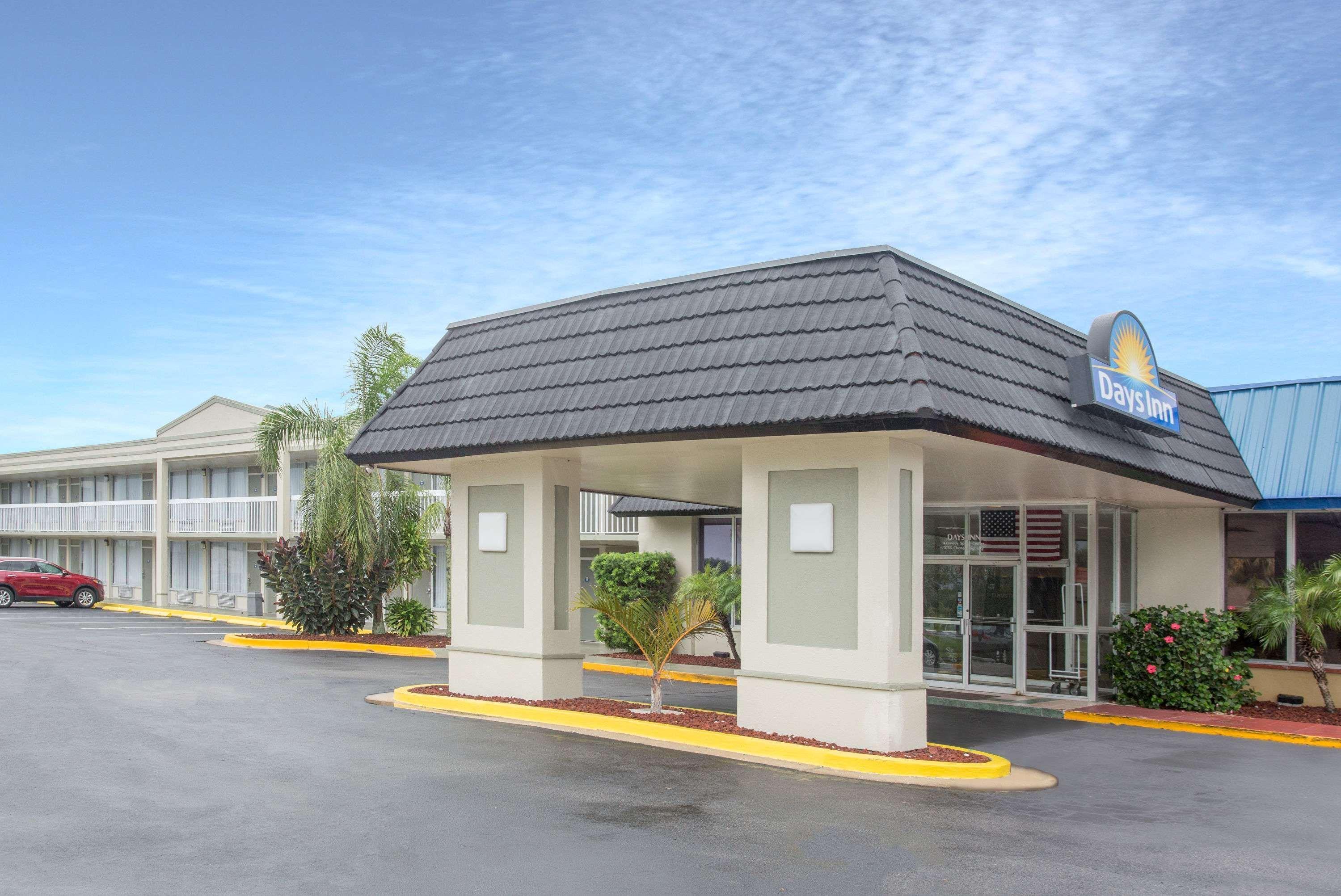 Days Inn By Wyndham Titusville Kennedy Space Center Exteriör bild